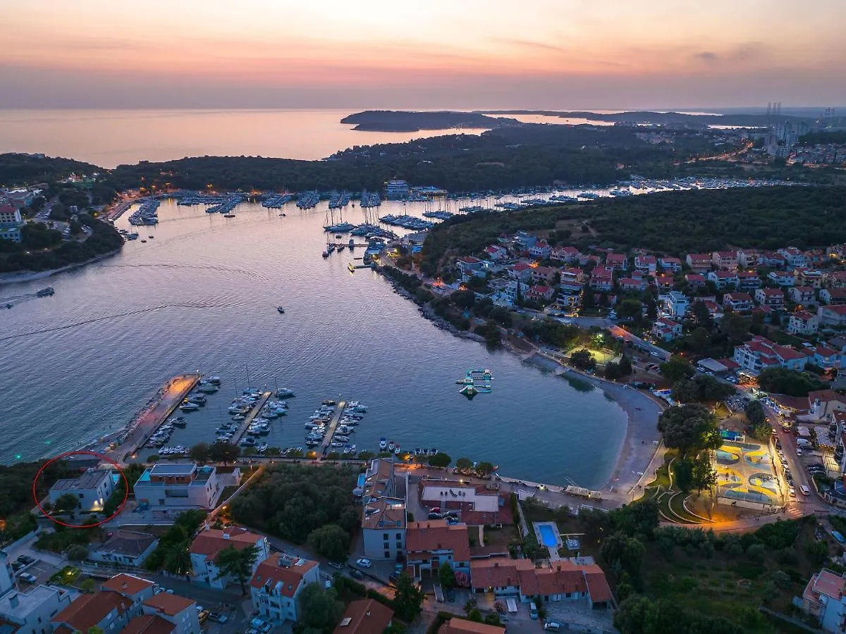 Beautiful Villa By The Sea Pjescana Uvala Croatia